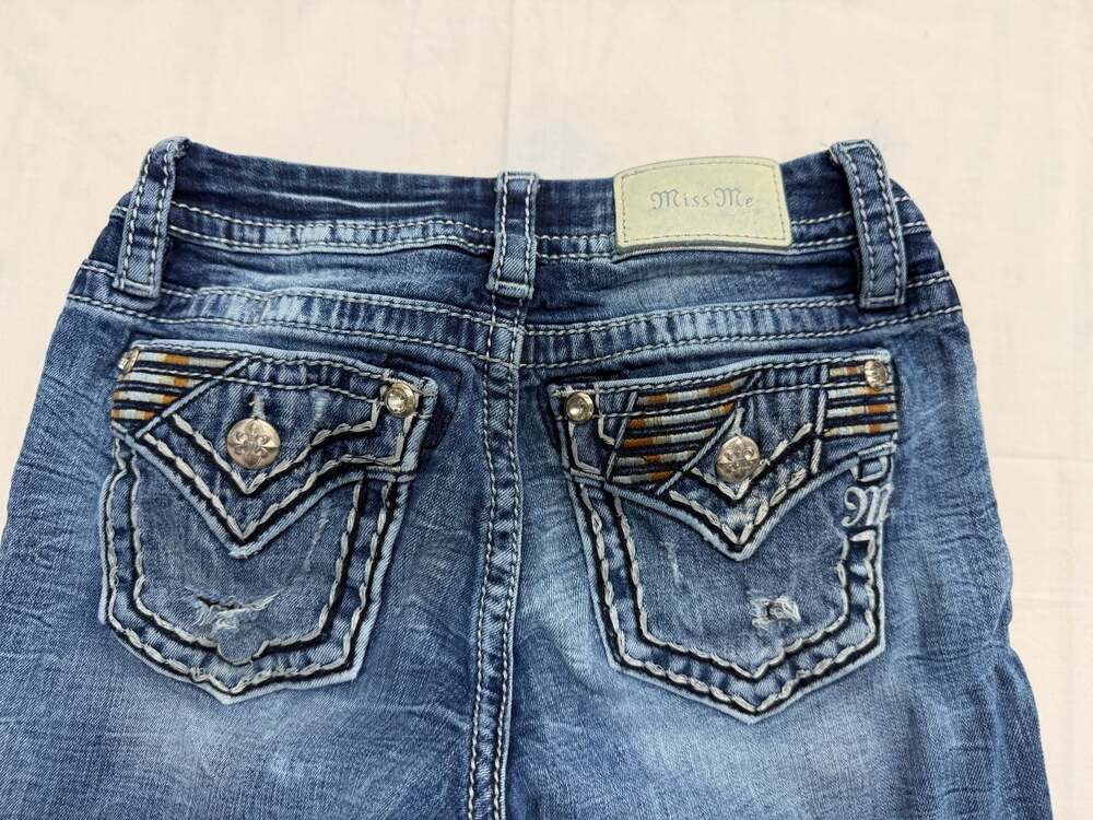 Miss Me Low-Rise Skinny Jeans Style J3946SS Size 24 - Picture 9 of 9